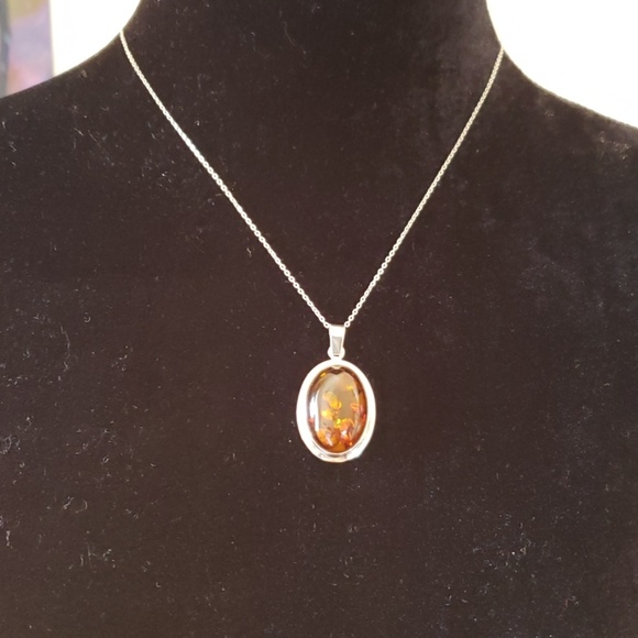 Jewelry - Gorgeous Baltic Amber pendant